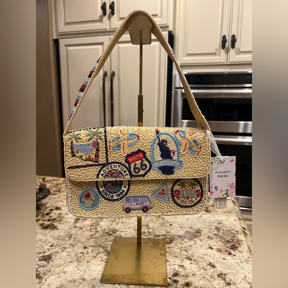 NWT beaded New York City~Route
66~shoulder bag TikTok Viral
Handcrafted Purse - Picture 1 of 11
